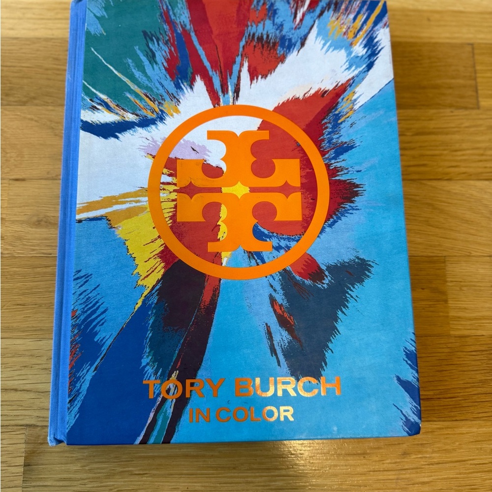 TORY BURCH IN COLOR Hardcover Coffee Table Book 2014 - Picture 2 of 7